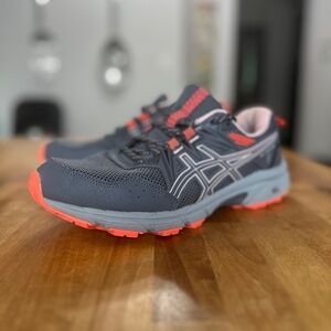 Asics Gel Venture 8 Sneakers -- Women's size 9